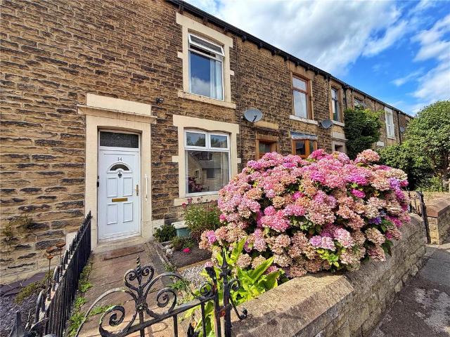 House for sale in Charlesworth, East Midlands