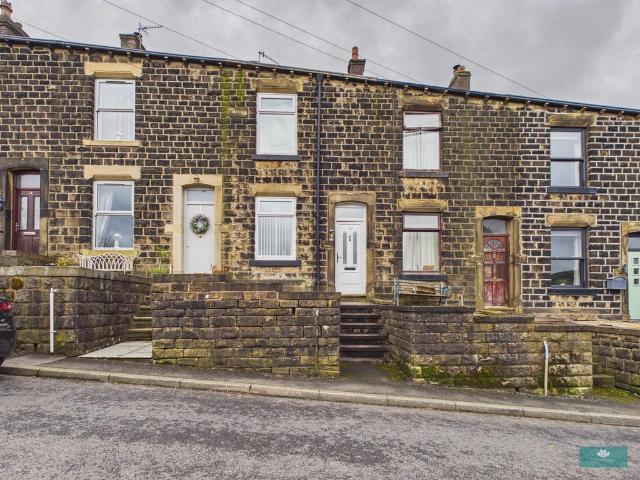 House for sale in Saddleworth, Pendock