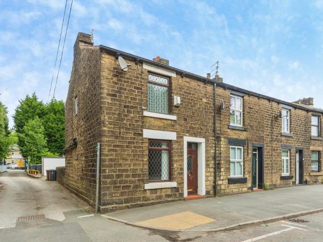 House for sale in Whitfield, Charlesworth