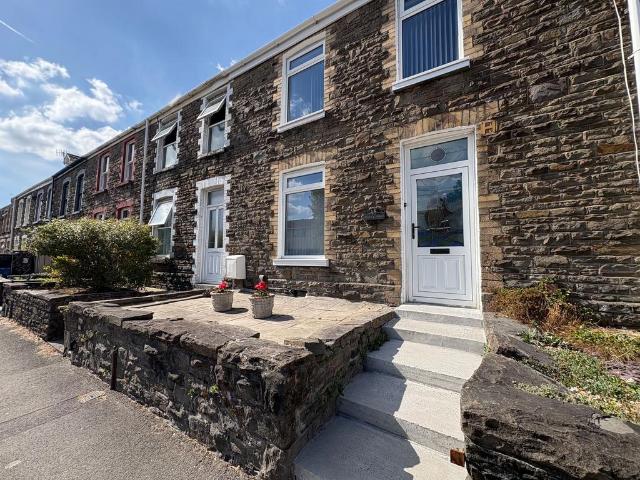 House for sale in Cimla, Neath