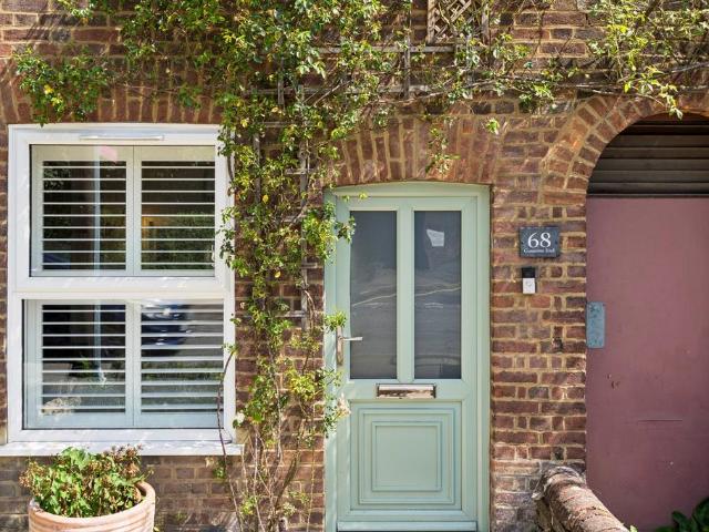 House for sale in Pouchen End, Hertfordshire