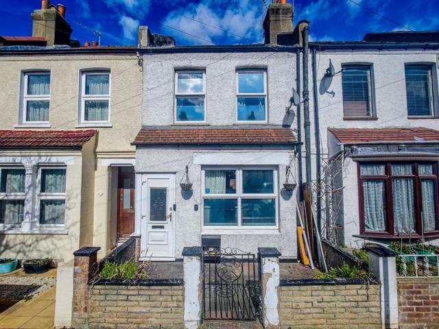 House for sale in Plumstead, Greater London