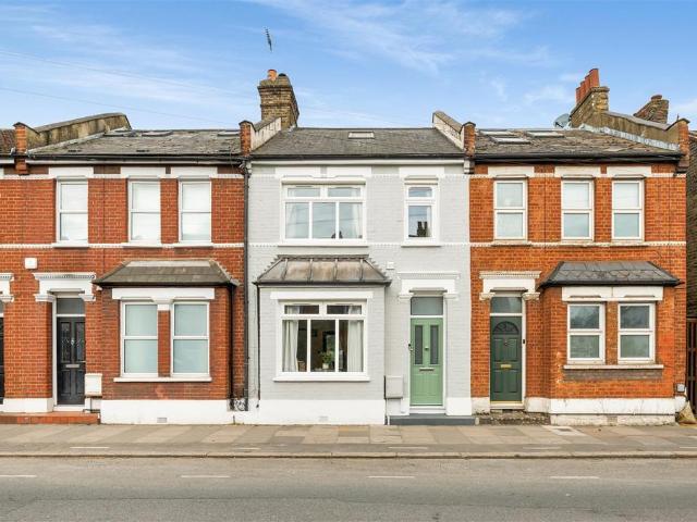 House for sale in London Borough of Merton, South Wimbledon