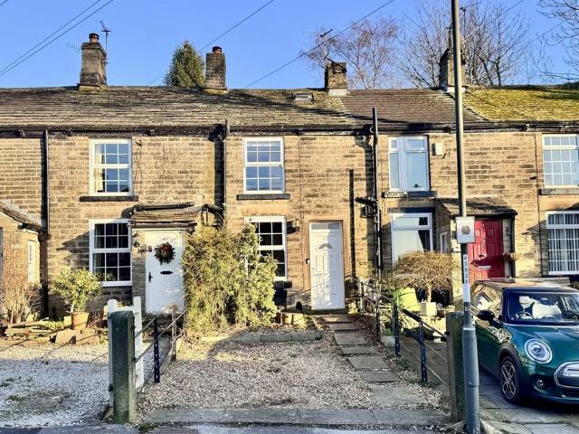 House for sale in Shirebrook Park, Charlesworth