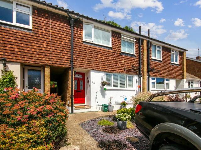 House for sale in Perryfields, West Sussex