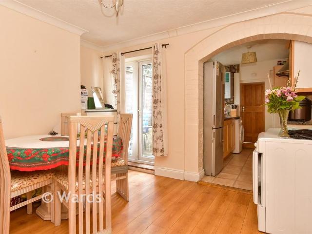 House for sale in Stone, Monks Orchard