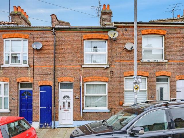 House for sale in Spring Park, Luton