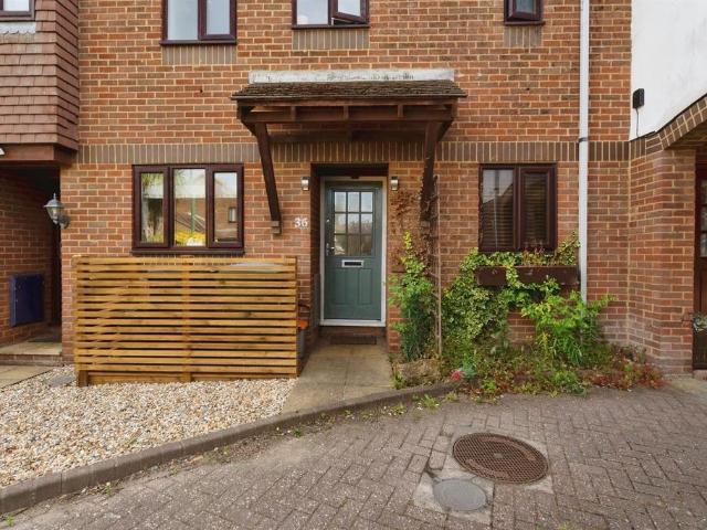 House for sale in Barnham and Eastergate, Clapham