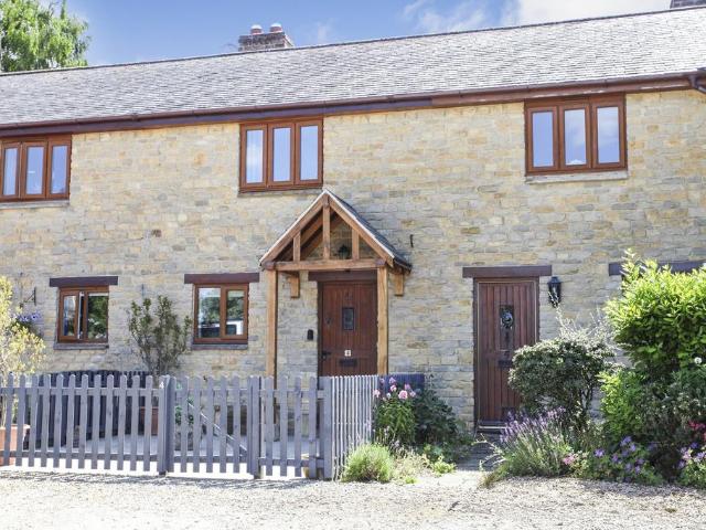 House for sale in Alderminster, Warwickshire