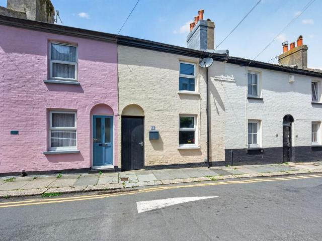 House for sale in Old Town, Guestling Green