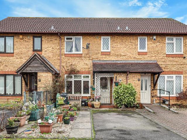 House for sale in London Borough of Croydon, Forestdale