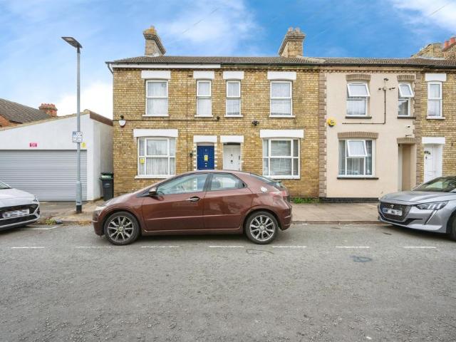 House for sale in Cauldwell, Bedford