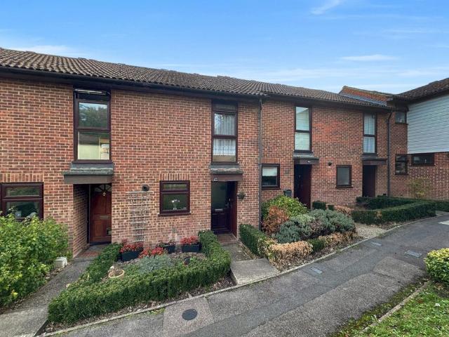 House for sale in Hollywater, East Hampshire