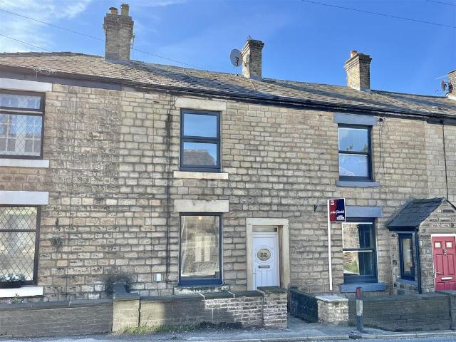 House for sale in Charlesworth, East Midlands