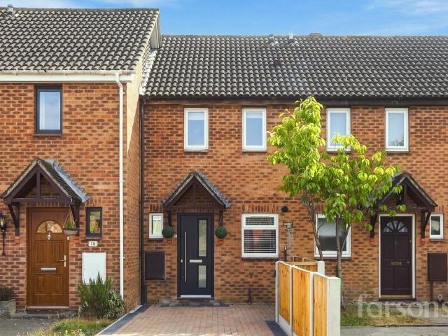 House for sale in Hutton Mount, Navestock Side