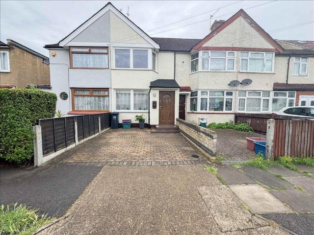 House for sale in London Borough of Hounslow, Feltham