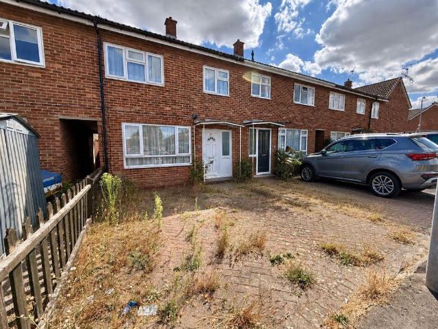 House for sale in Houghton Regis, Central Bedfordshire