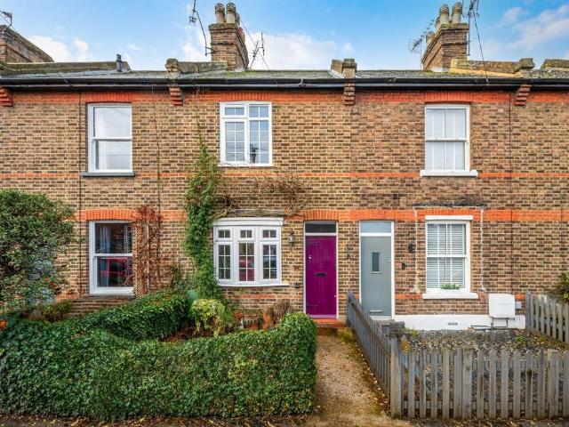 House for sale in Woodcote, Epsom