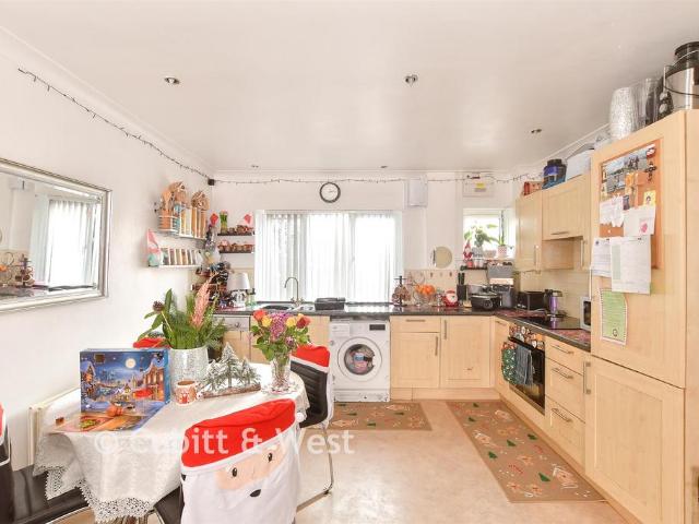 House for sale in Glynde, West Sussex