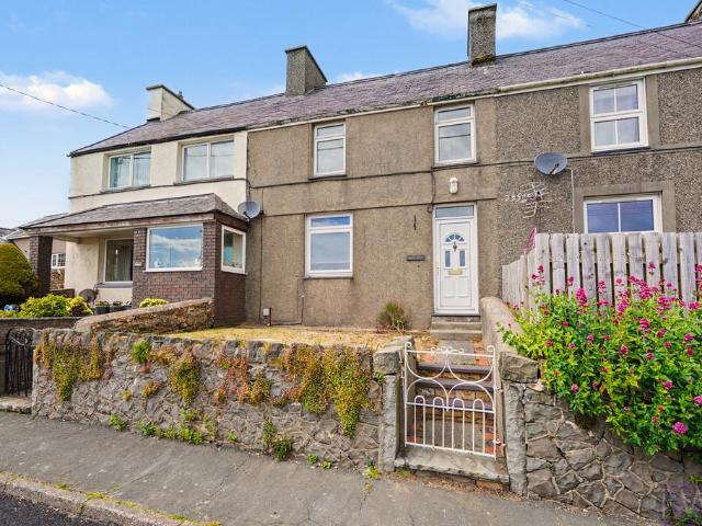 House for sale in Llithfaen, Wales