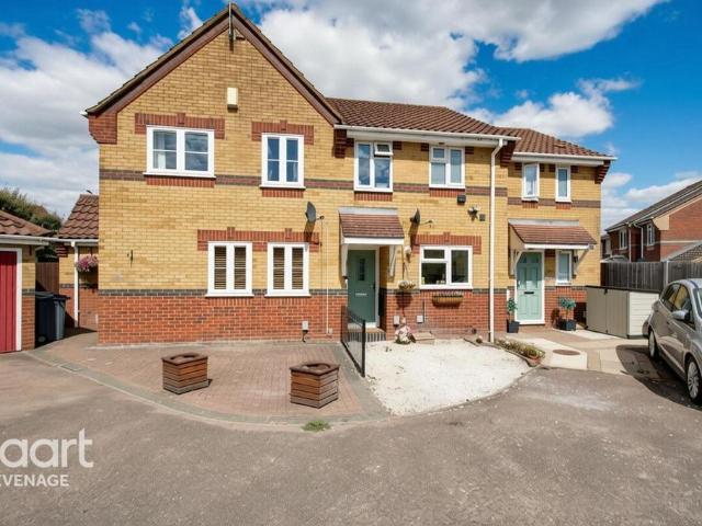 House for sale in Chells Manor, Shephall
