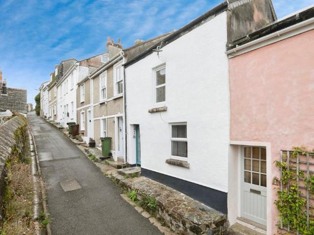 House for sale in Penbeagle, Cornwall