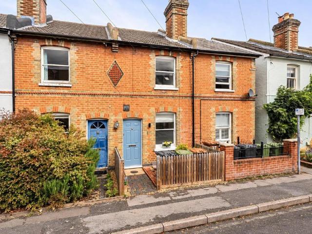 House for sale in Guildford Park, Guildford