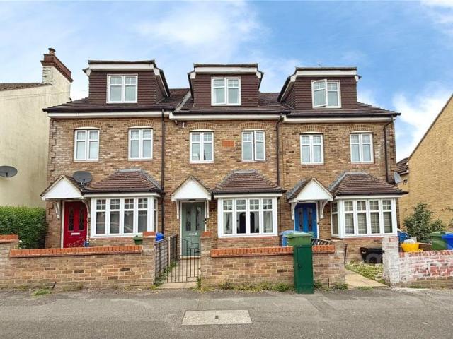 House for sale in North Town, Aldershot