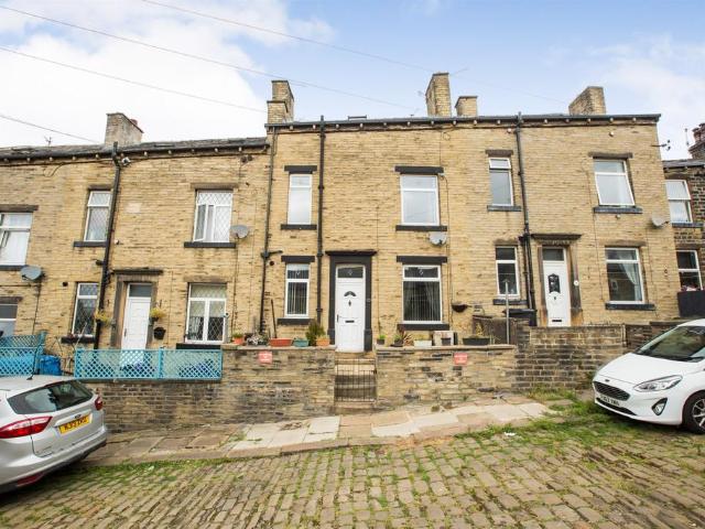 House for sale in Exley, Siddal