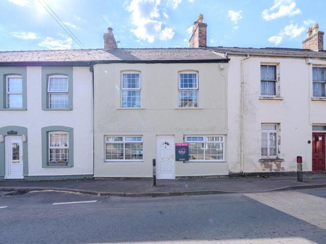House for sale in Bromsberrow Heath, Gloucestershire