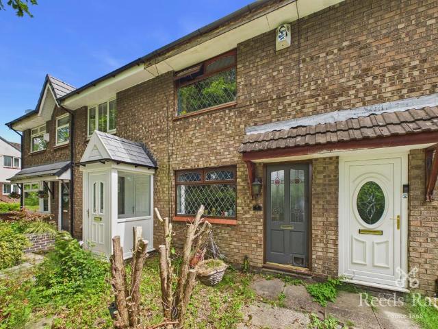 House for sale in Shell Green, Widnes