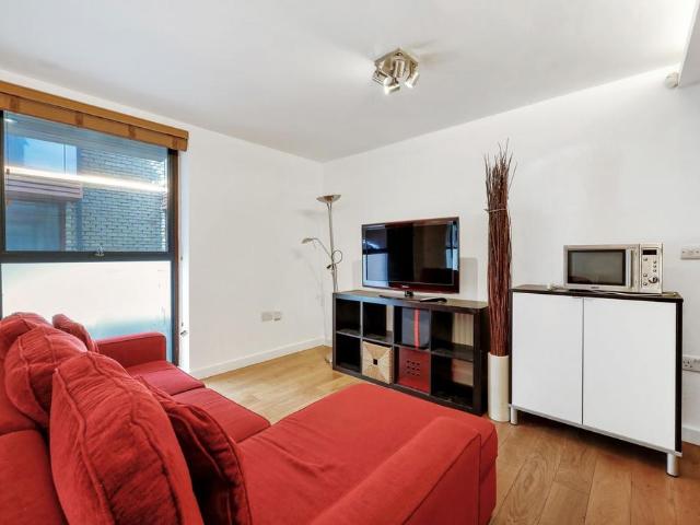 House for sale in Chalk Farm, Greater London