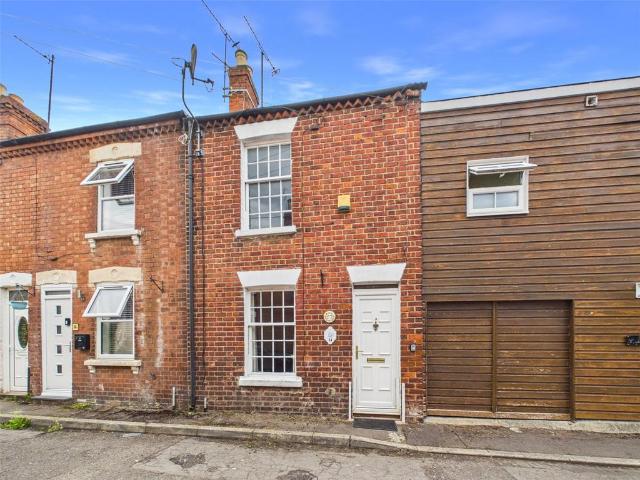 House for sale in Oxleaze, Gloucester