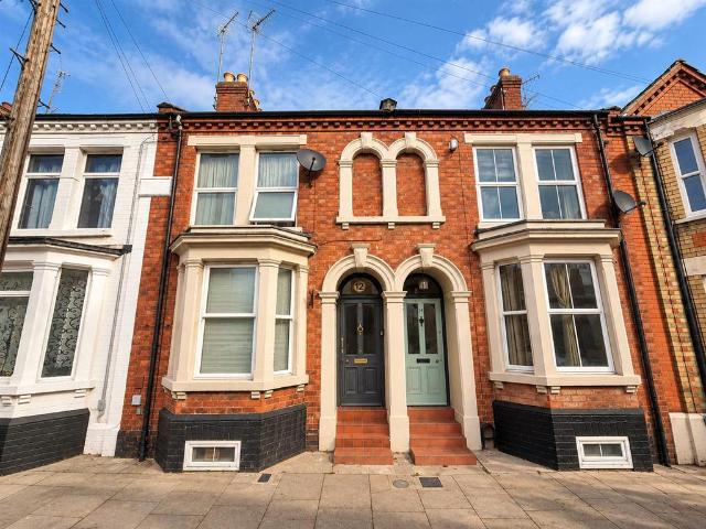 House for sale in Semilong, Northampton