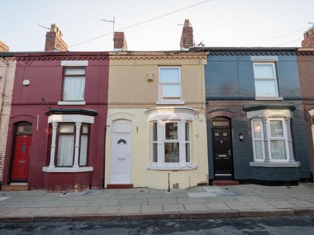 House for sale in Cabbage Hall, Calderstones
