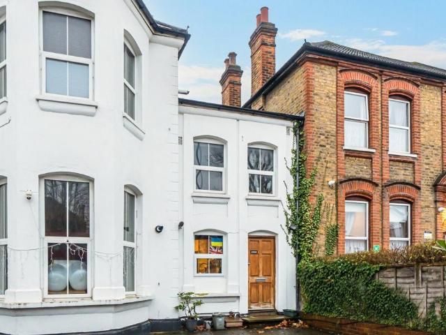 House for sale in London Borough of Lewisham, Greater London