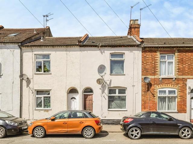 House for sale in Semilong, Northampton