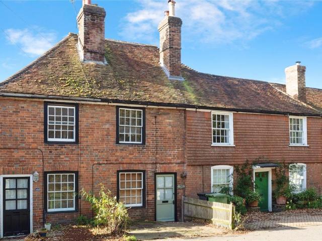 House for sale in Hurst Green, Heathlands