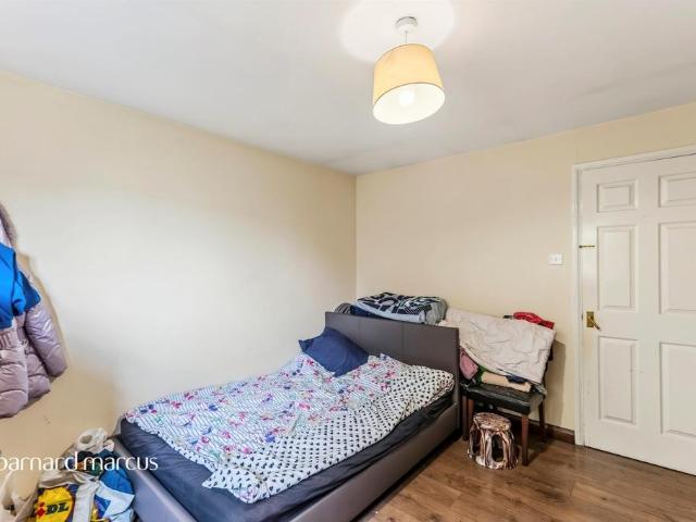 House for sale in London Borough of Merton, Mitcham