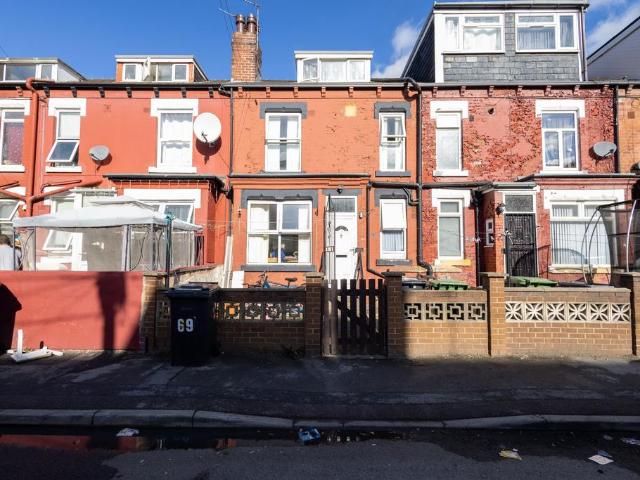 House for sale in Harehills, Leeds