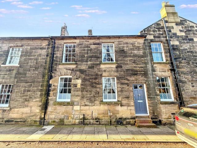 House for sale in Alnwick, Northumberland