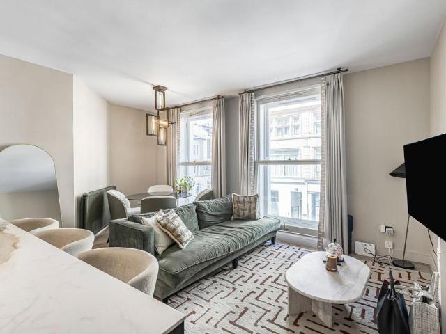 House for sale in Bayswater, Greater London