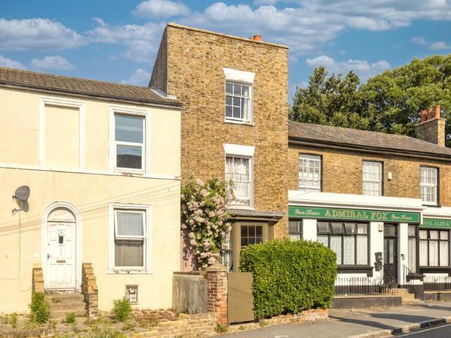 House for sale in Chilton, Acol