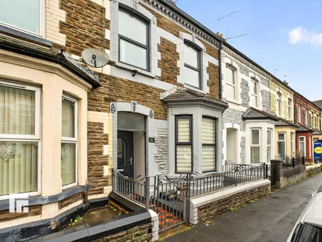 House for sale in Plasnewydd, Cardiff
