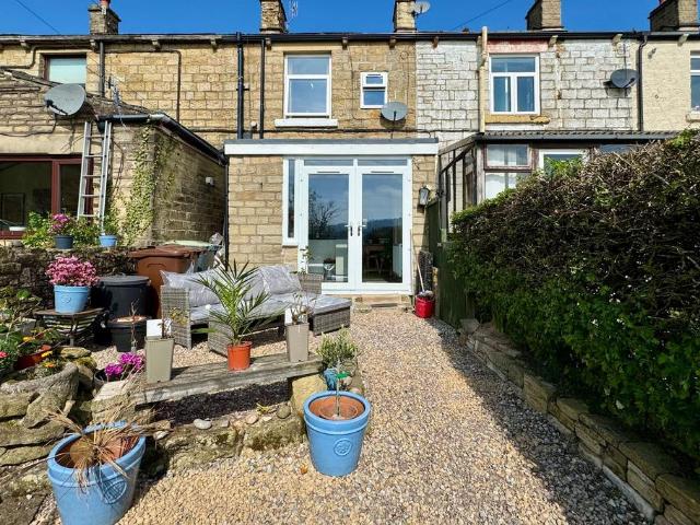 House for sale in Woolley, Charlesworth