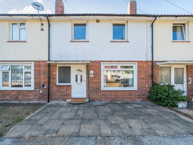 House for sale in Rowner, Middlecroft