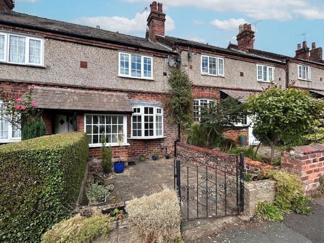 House for sale in Knutsford