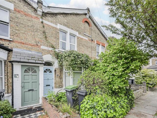 House for sale in Greater London