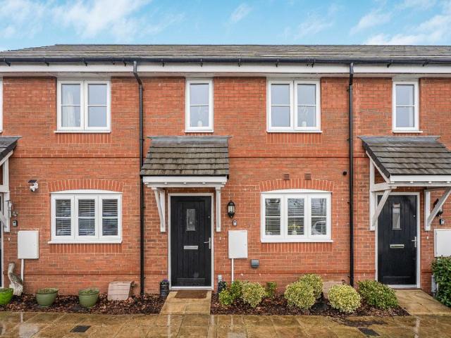 House for sale in Green Close, Warwickshire