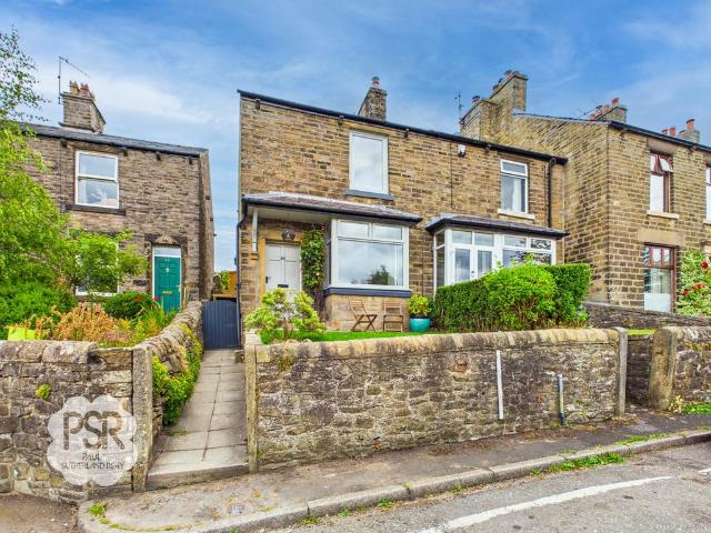 House for sale in Buxworth, Charlesworth